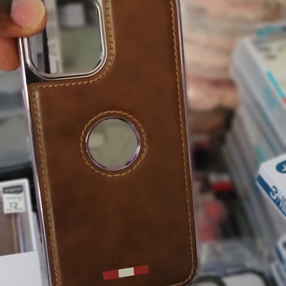 IPhone leather case - Picture 1 of 13